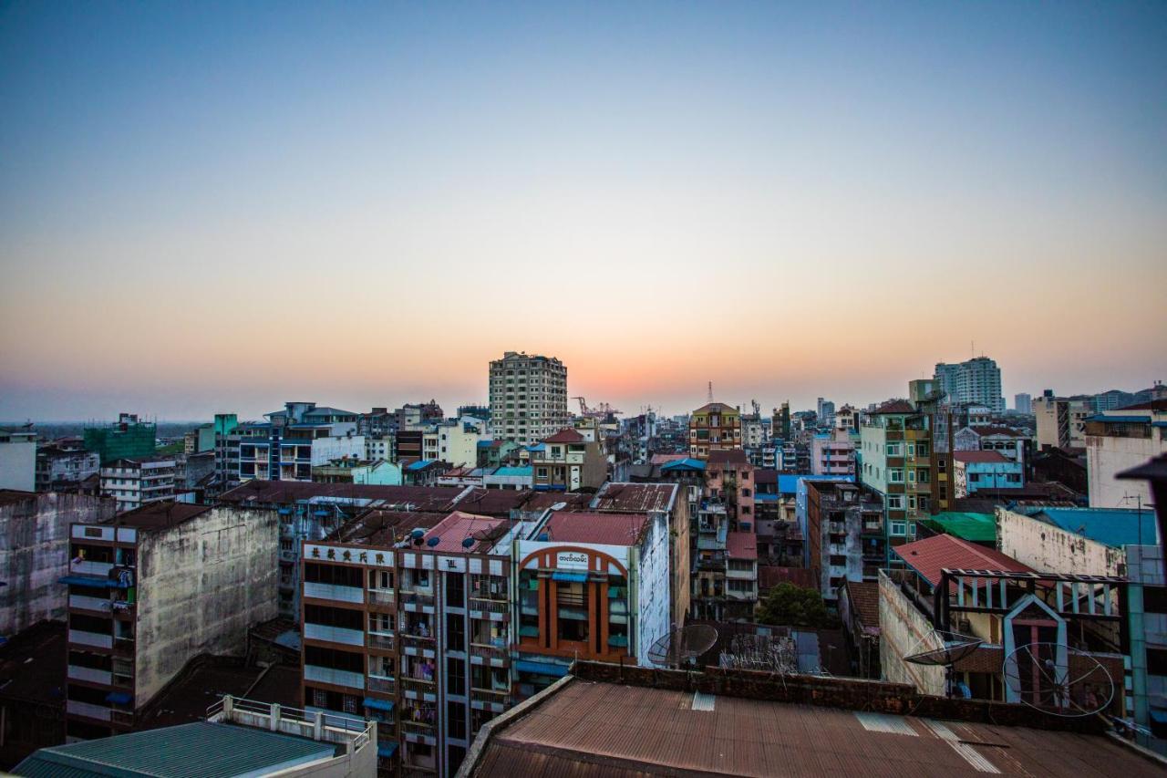Golden Gate China Town Hotel Yangon Exteriör bild